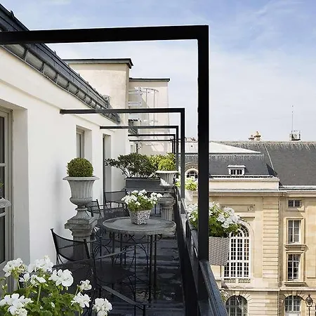 Des Grands Hommes 3* Paris