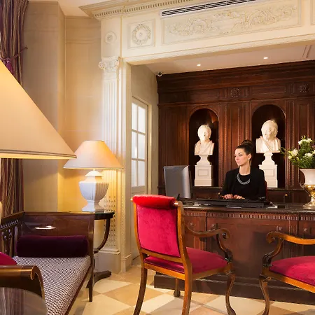 Hotel Des Grands Hommes