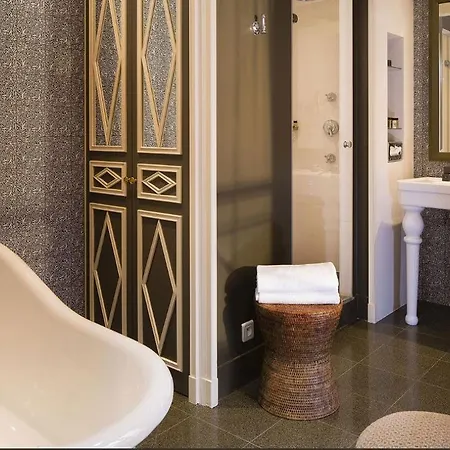 Hotel Des Grands Hommes