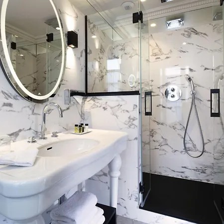 Hotell Des Grands Hommes
