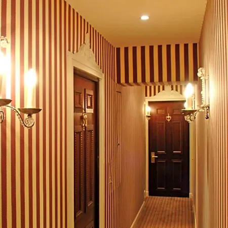 Des Grands Hommes Hotel 3*