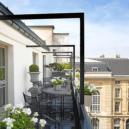 Des Grands Hommes Hotel