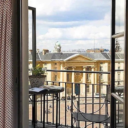 Hotel Des Grands Hommes