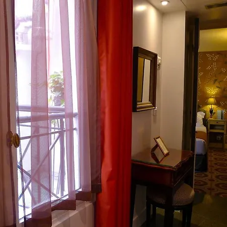Hotel Des Grands Hommes 3*