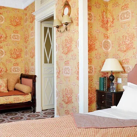 Hotel Des Grands Hommes Paris