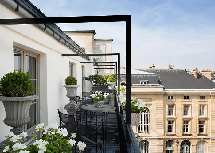 Des Grands Hommes 3* פריז