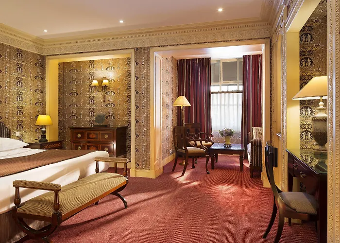 Des Grands Hommes מלון פריז