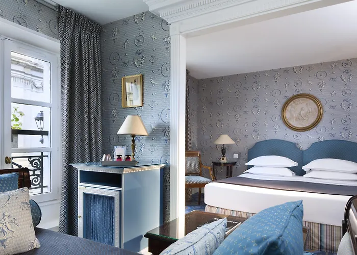 Des Grands Hommes מלון