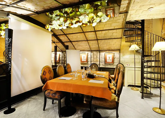 מלון Des Grands Hommes פריז