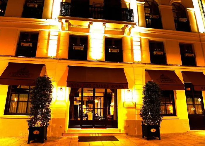 מלון Des Grands Hommes 3*