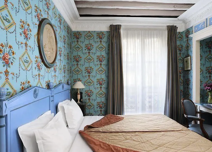 Des Grands Hommes 3* פריז