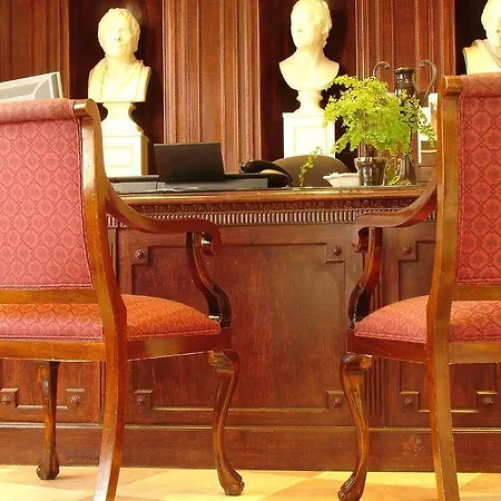 Hotell Des Grands Hommes 3*